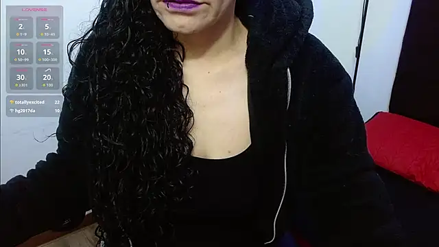 Snapshot of AlexandraJones_ chatting on September 24, 2:10 am AlexandraJones online show from September 24, 2:10 am