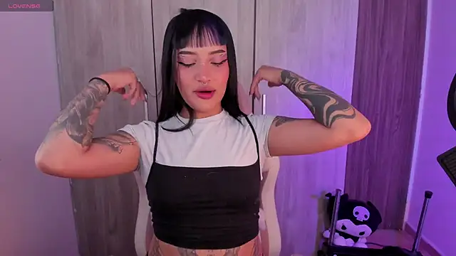 Sweet-bunny1 online show from April 13, 6:52 pm