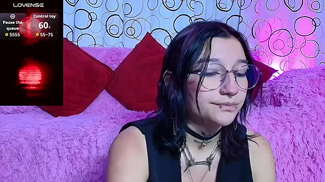 SukiFuyu  online show from December 14, 10:48 pm