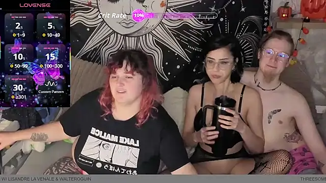 Snapshot of LadyRochester chatting on October 29, 1:54 am LadyRochester online show from October 29, 1:54 am