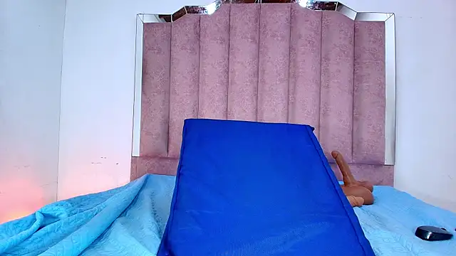 Snapshot of anisha_x chatting on October 11, 10:23 pm anisha x online show from October 11, 10:23 pm