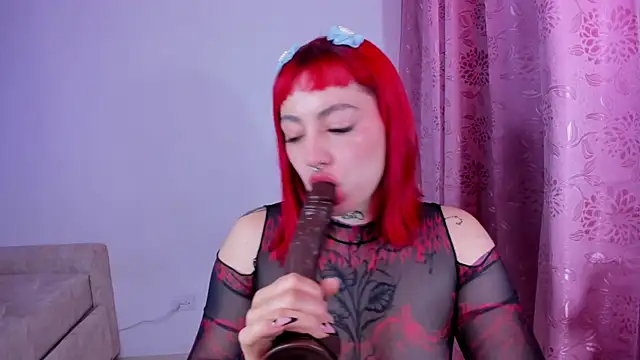 Snapshot of annika_taylor chatting on September 13, 2:52 am annika taylor online show from September 13, 2:52 am