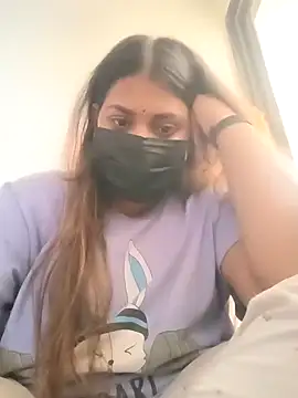 Hotmilfxox online show from December 2, 8:59 am