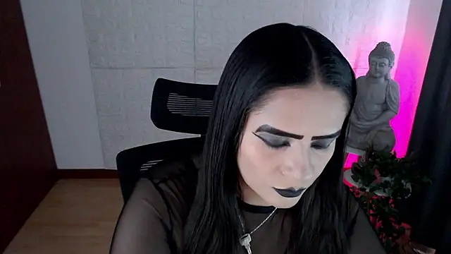 GODDESS EVANS online show from October 11, 5:15 pm