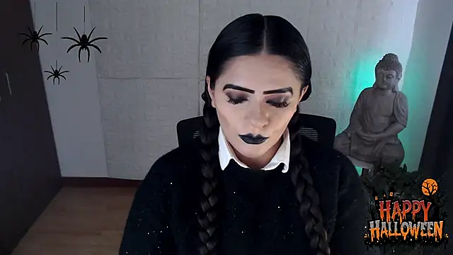 GODDESS EVANS online show from October 31, 8:13 pm