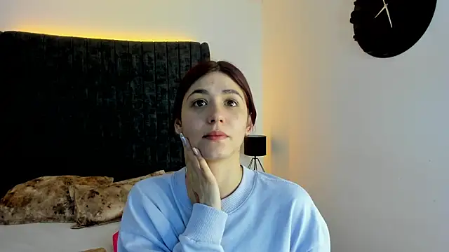 AnnyCherry  online show from October 20, 11:30 pm