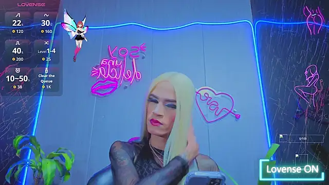 Snapshot of money_Ts_ chatting on October 17, 11:52 pm money Ts online show from October 17, 11:52 pm