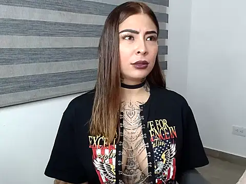 EmiliMontero online show from November 4, 1:43 am