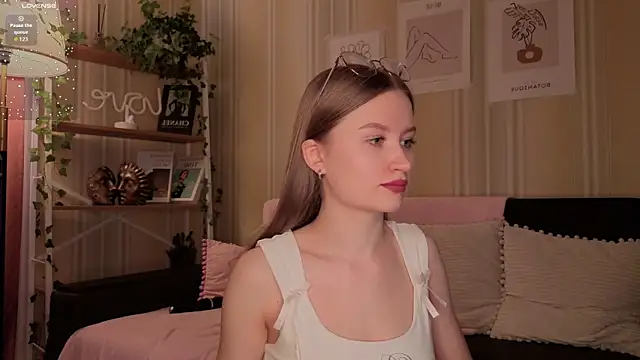 IsabellaTorrance online show from September 20, 4:22 am