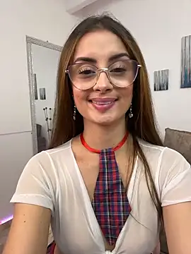 Snapshot of MiaaLoren chatting on October 27, 8:25 pm MiaaLoren online show from October 27, 8:25 pm