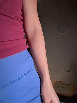 Adriennesexxx online show from March 13, 7:26 pm