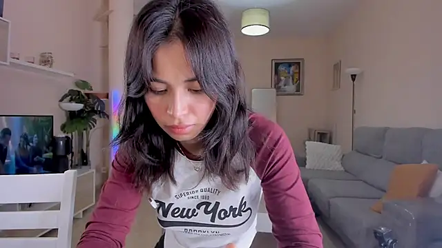 Snapshot of Adriennesexxx chatting on October 18, 9:16 pm Adriennesexxx online show from October 18, 9:16 pm