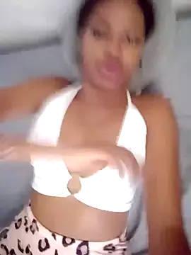 Snapshot of StormiHills chatting on October 14, 7:38 pm StormiHills online show from October 14, 7:38 pm