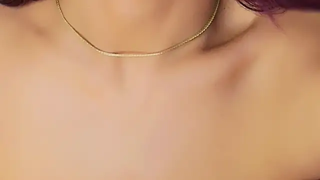 Snapshot of _Miss_Anna_ chatting on October 17, 5:10 am Miss Anna online show from October 17, 5:10 am