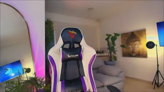 Snapshot of _Miss_Anna_ chatting on October 29, 2:27 am Miss Anna online show from October 29, 2:27 am