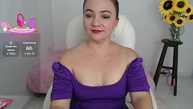 Snapshot of Ghada_milf chatting on September 29, 11:10 pm Ghada milf online show from September 29, 11:10 pm