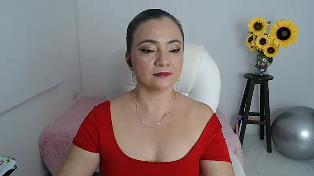 Ghada milf online show from November 29, 11:42 pm