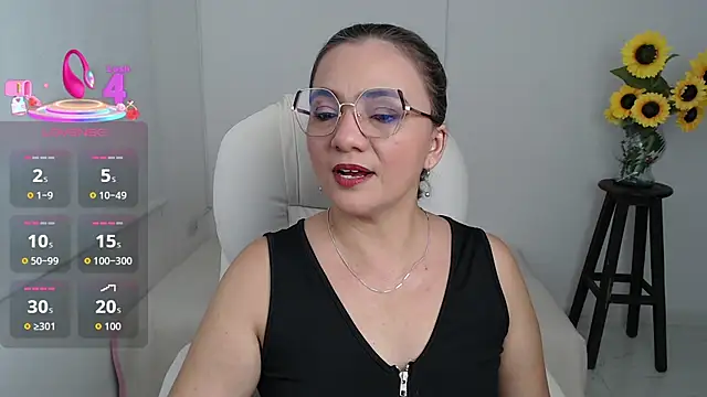 Snapshot of Ghada_milf chatting on October 14, 11:51 pm Ghada milf online show from October 14, 11:51 pm