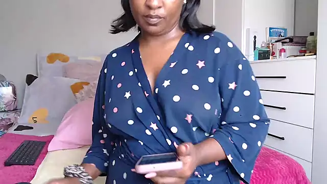 Snapshot of Amberbela chatting on October 10, 9:36 am Amberbela online show from October 10, 9:36 am