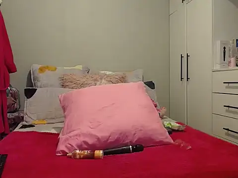 Snapshot of Amberbela chatting on October 6, 9:37 am Amberbela online show from October 6, 9:37 am