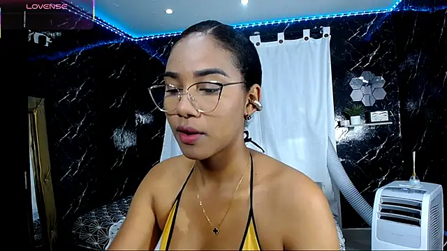 Hillary queen online show from October 3, 12:43 pm