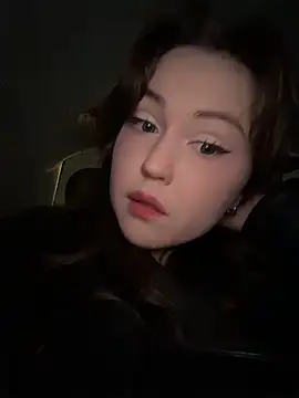 Peachy Dream online show from November 6, 6:14 pm