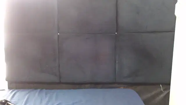 xcumgoddes25 online show from October 27, 7:37 am