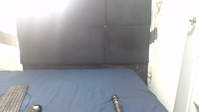 xcumgoddes25 online show from October 3, 7:46 am