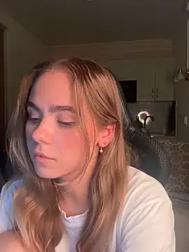 SkyBriii online show from September 20, 7:34 pm