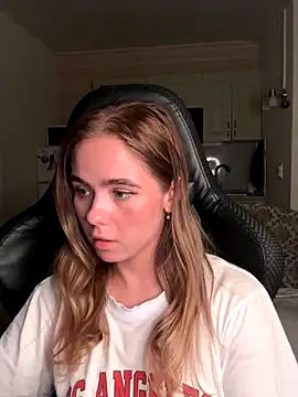 SkyBriii online show from September 21, 8:18 pm