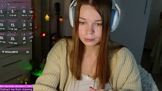 Snapshot of ValBae chatting on October 30, 10:11 pm ValBae online show from October 30, 10:11 pm