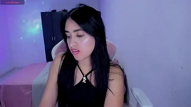 Tinylottie online show from March 9, 8:01 pm