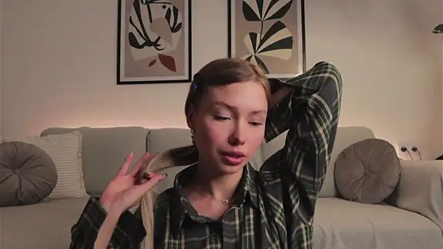 april blush online show from October 4, 5:06 pm