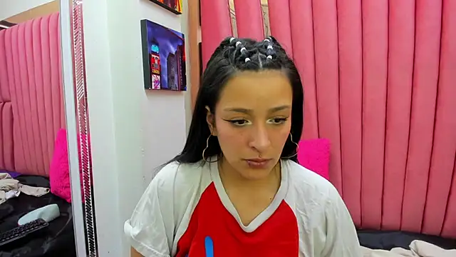 Sarah Hornny online show from March 26, 8:54 pm