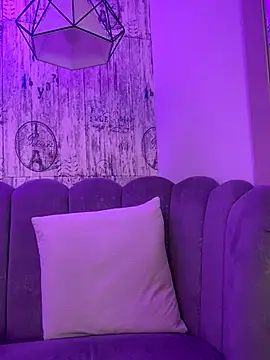 AbyThompson online show from October 3, 1:16 pm