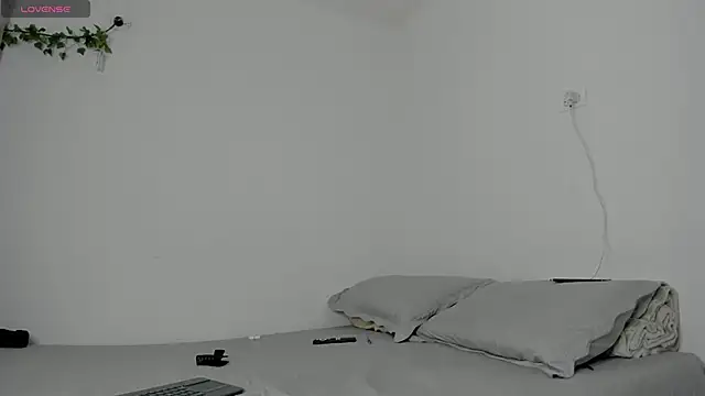 ashley lemus online show from October 6, 2:39 am