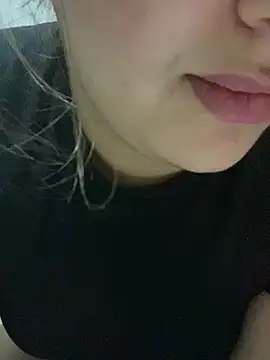 yassminsexy22 online show from March 12, 8:44 pm