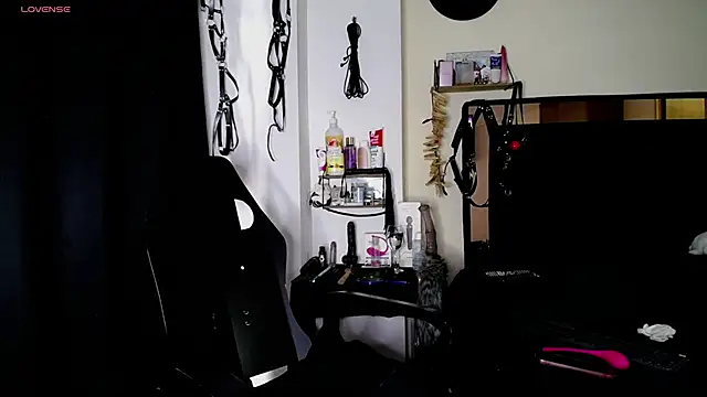 akinoro  online show from February 19, 6:07 pm