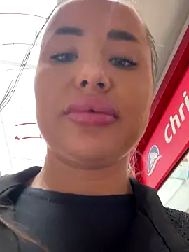 Snapshot of beautydiamond chatting on October 4, 10:21 am beautydiamond online show from October 4, 10:21 am