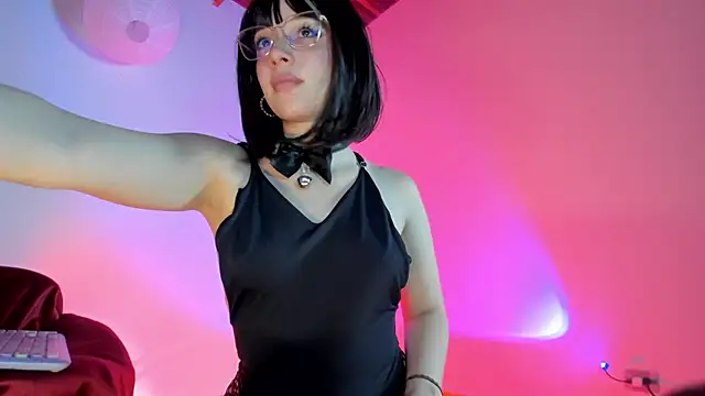 sweeet peach online show from February 20, 6:26 am