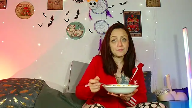 Snapshot of catalinamommyx chatting on October 27, 5:03 am catalinamommyx online show from October 27, 5:03 am