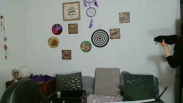 catalinamommyx online show from March 31, 12:10 am