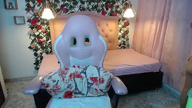 LucyCute 1 online show from November 6, 1:50 pm