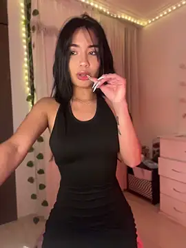 lina pink online show from June 6, 5:03 am
