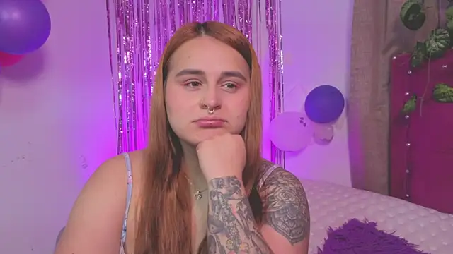 Snapshot of evy_orange1 chatting on September 20, 1:27 am evy orange1 online show from September 20, 1:27 am