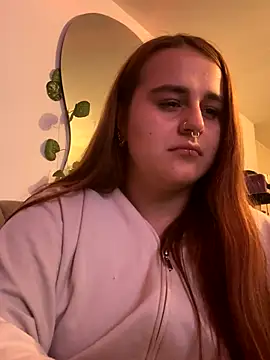 Snapshot of evy_orange1 chatting on September 30, 5:35 am evy orange1 online show from September 30, 5:35 am