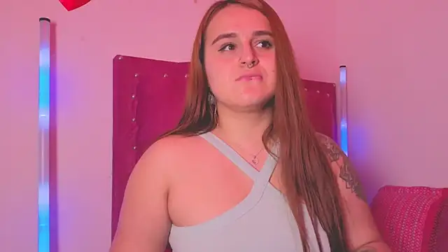 Snapshot of evy_orange1 chatting on October 22, 12:59 am evy orange1 online show from October 22, 12:59 am