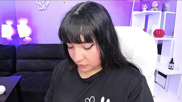 Emma monserrat online show from May 28, 11:30 am