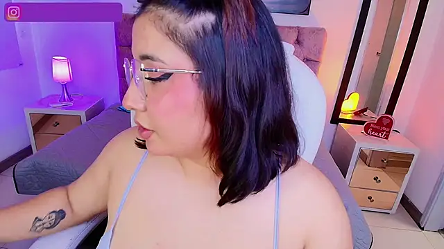 Snapshot of Emma_monserrat chatting on September 27, 8:16 pm Emma monserrat online show from September 27, 8:16 pm