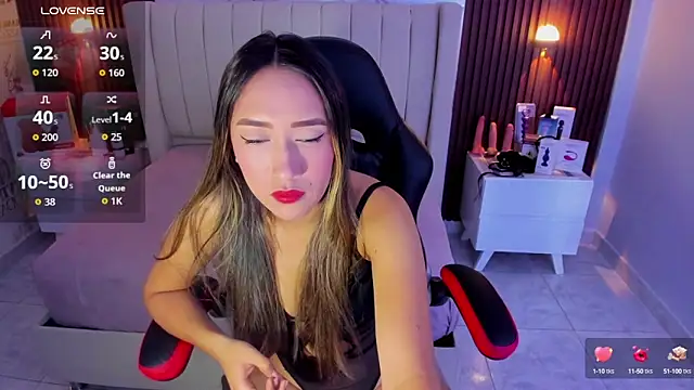 Snapshot of CAMILAGRAY chatting on September 22, 12:47 pm CAMILAGRAY online show from September 22, 12:47 pm